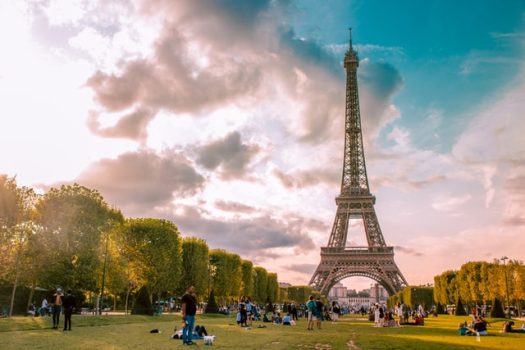 La tout Eiffel vue du Champs de Mars, quoi de mieux pour illustrer la marque Paris ?