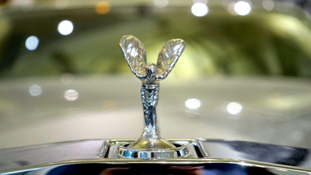 La statuette d'une Rolls Royce illustre le concept d'image de marque
